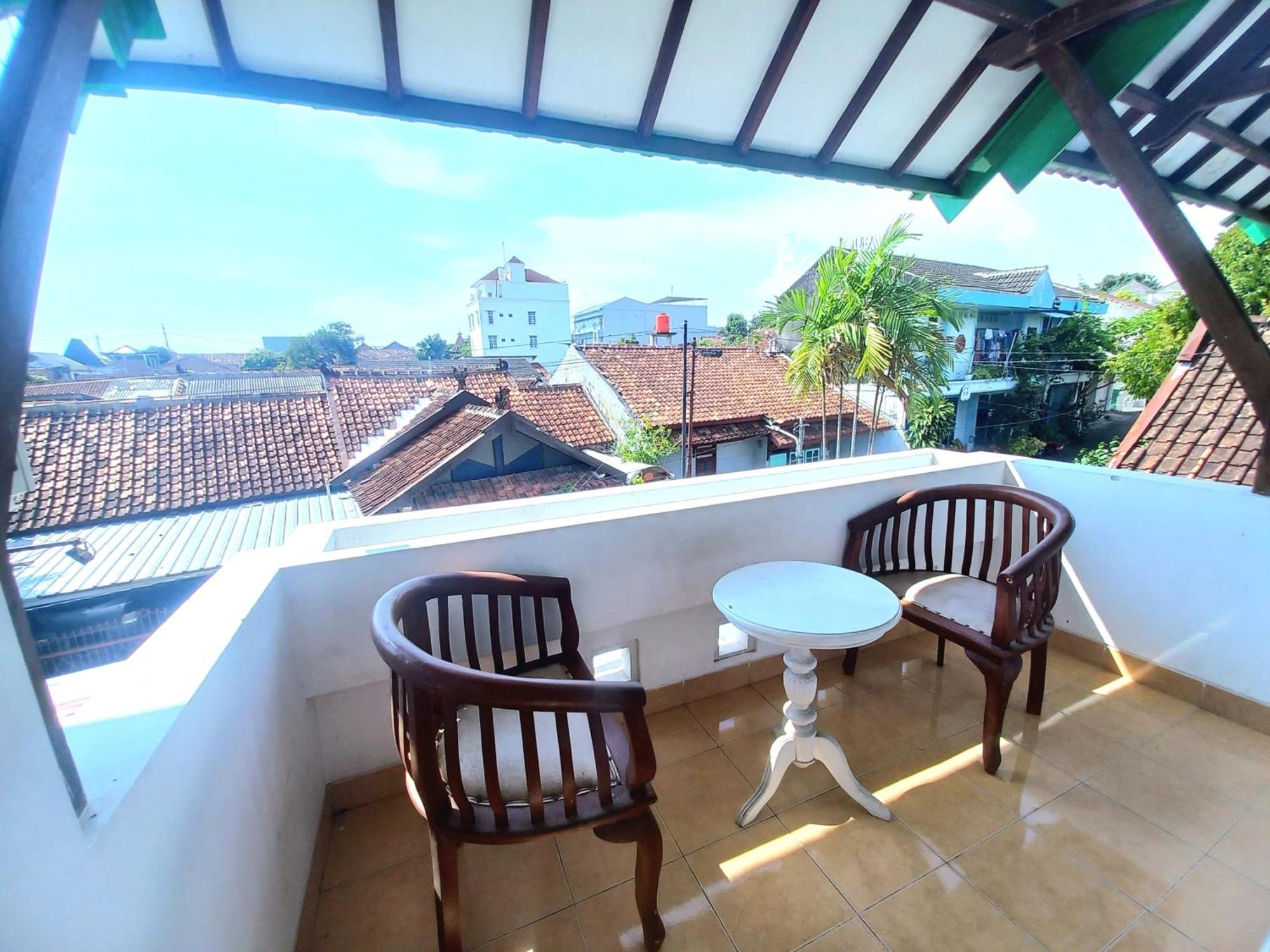 Homestay Jogja Dekat Gembiraloka By Simply Homy Yogyakarta Exterior photo